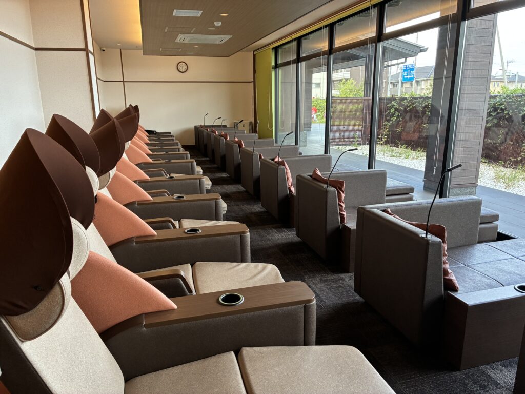 湯舞音、漫画、寝る、くつろぐ